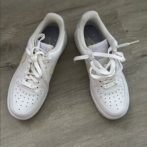 Nike White  Sneaker